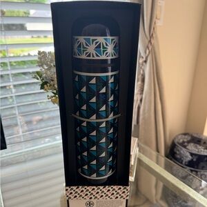 17 fl oz (502.7 ml) Tory Burch Vacuum Sealed Flask
